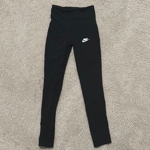 Nike all black leggings.